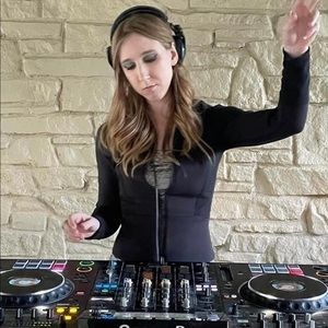 Meet me! Your trendy seller